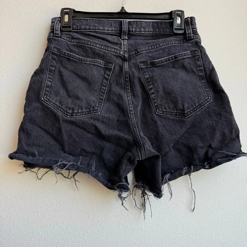 Abercrombie & Fitch Curve Love 90’s Straight Shorts Black Solid Wash Size 29 / 8